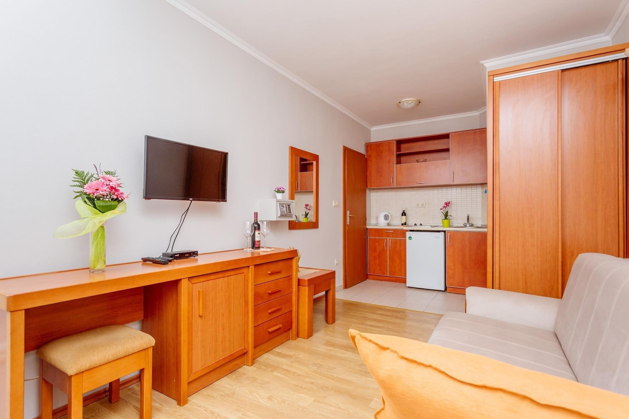 Apartments Perper Tivat Exterior photo